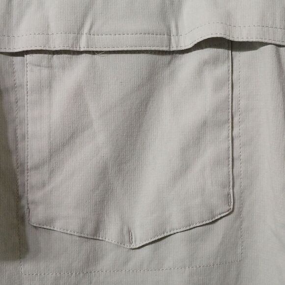 Coleman lightweight light gray  vented multi pocket button down shirt Sz L EUC - Picture 4 of 8